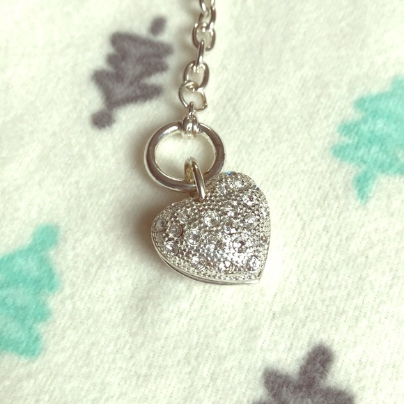 RUE 21 silver tone heart charm choker necklace